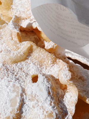 CENCI the Italian Carnival Dessert italian food recipe italy aesthetics photography cenci carnival venice typical tradition dessert sweets
