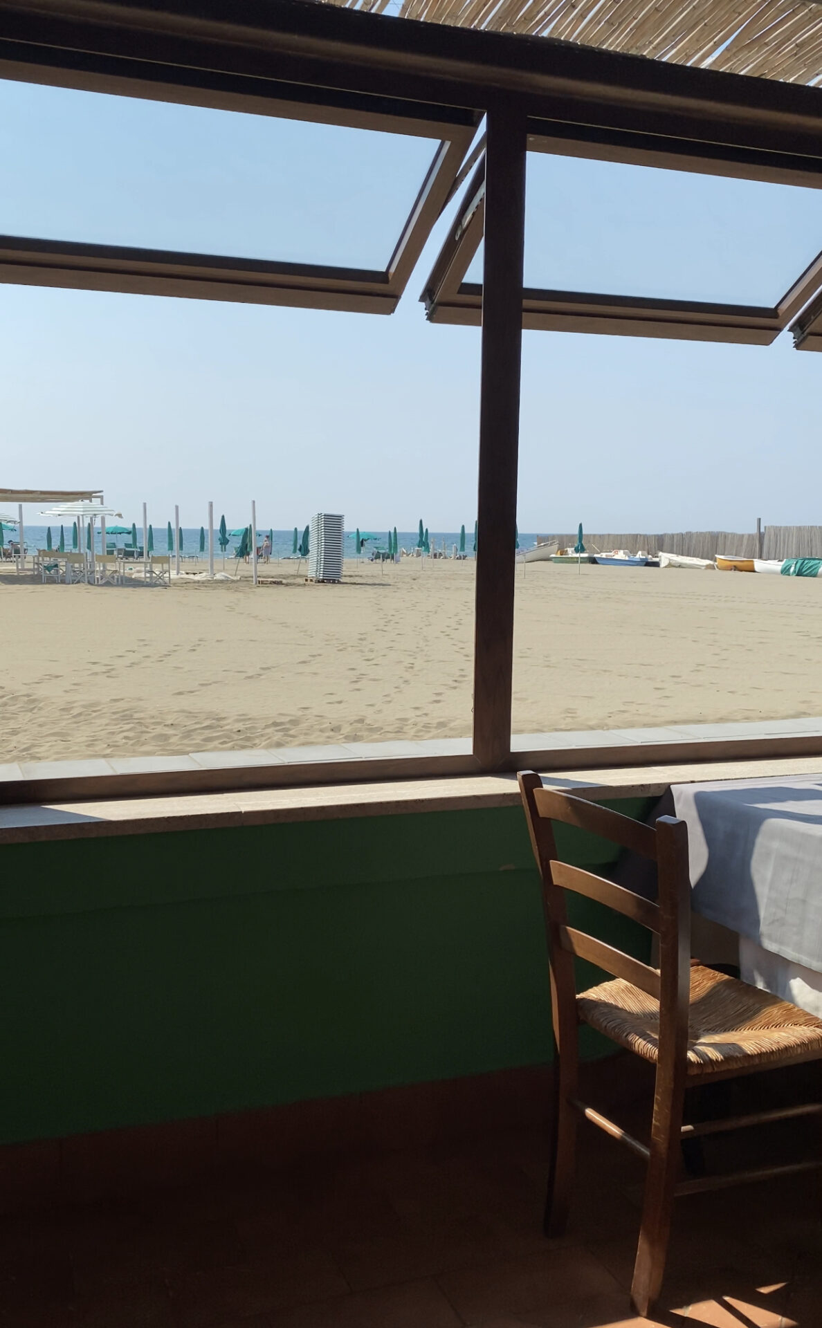 Pranzo al mare - The Roman Coast is full of great restaurants by the sea... a few of our favorites are: Isola del Pescatore ( Santa Severa), La Baia ( Fregene) and Romolo (Anzio)