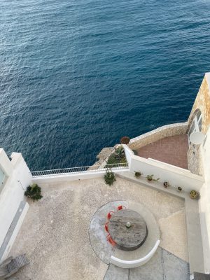 Polignano a Mare, Palazzo Penelope against the sea