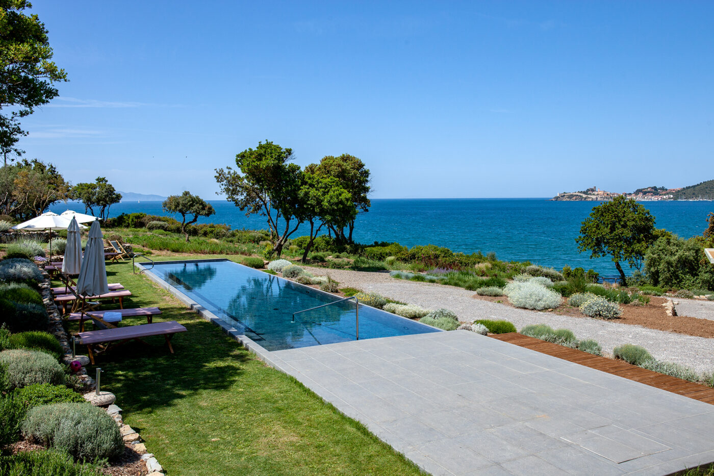 the pool at Villa Talamo with the sea in the background