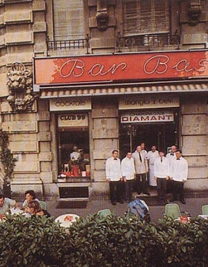 a vintage photograph of the facade of Bar Basso with the staff out front