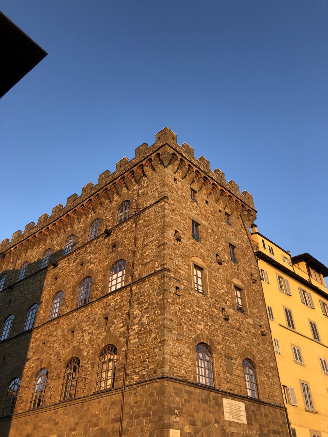 An image of the Medici castle in Florence at golden hour