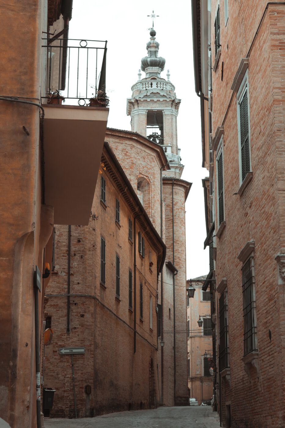 all roads lead back to italy - italian village itaaly aesthethics italian architecture city aesthetics