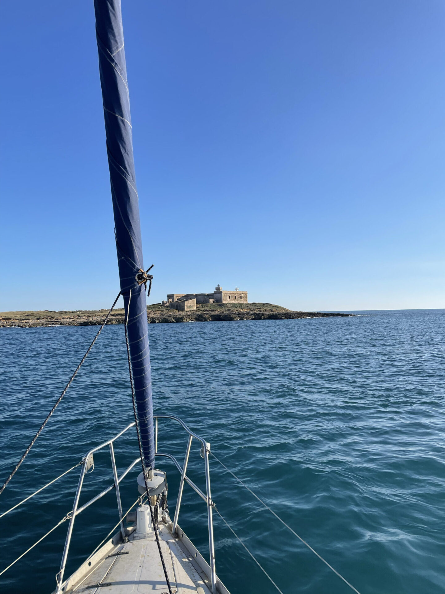 Sailing Sicily Off Season Pt.3 sicilia Italia island boat trip Marina di Ragusa via Isola delle Correnti to Marzamemi sea calm