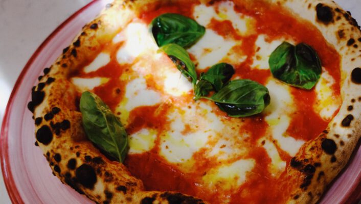 pizza margherita con mozzarella di bufala DOP Ingredients of Neapolitan Pizza Napoletana mozzarella pomodoro tomato italian food photography delicacies italian food aesthetics