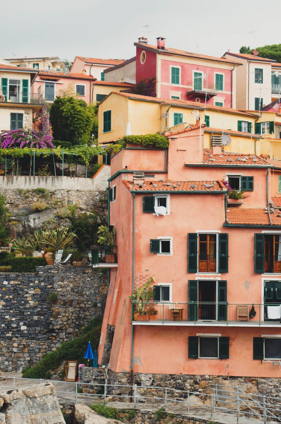 an image of the orange and yellow houses of La Spezia