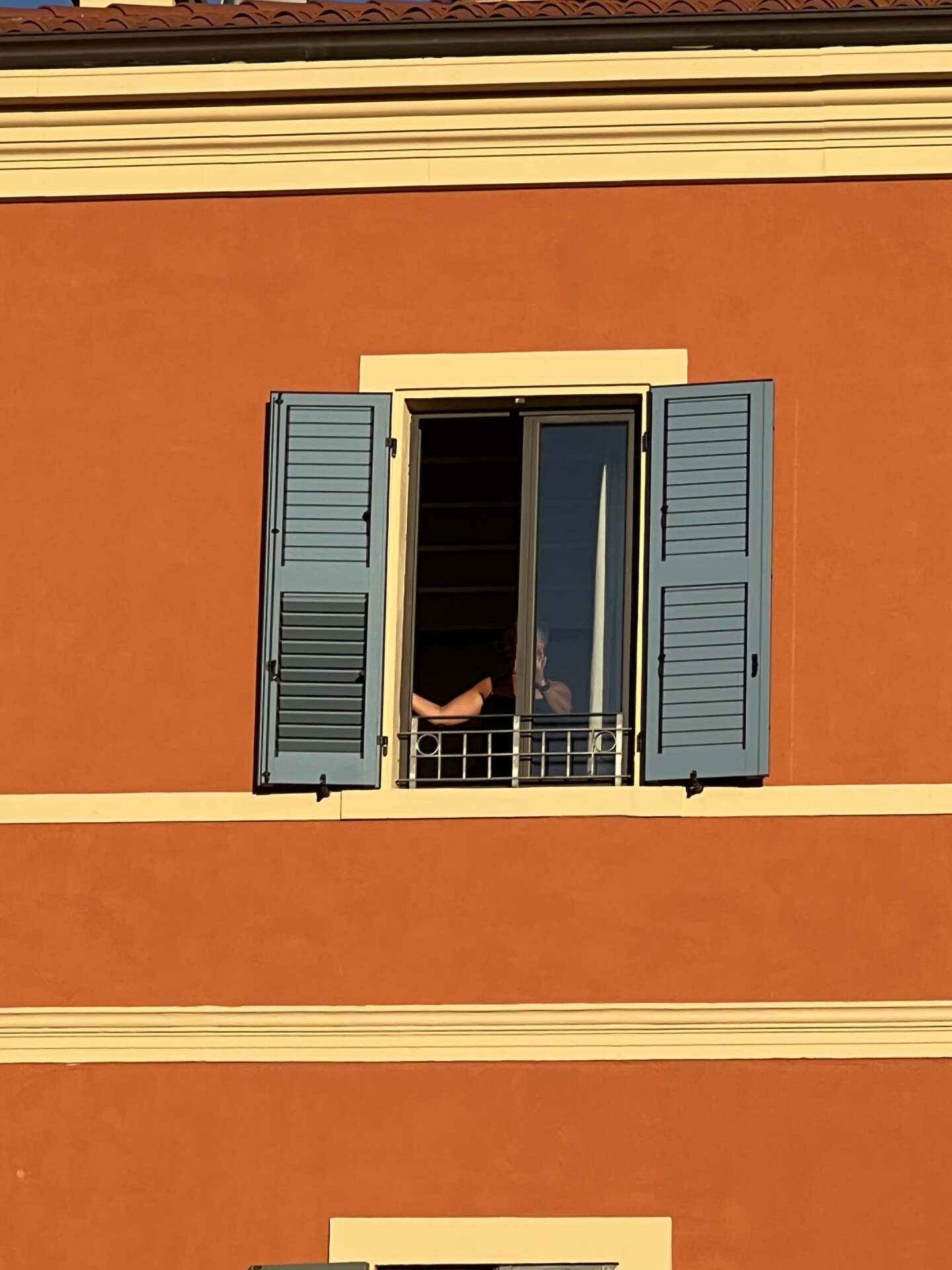 Italy Segreta, Italian architecture, Italian aesthetic, summer, staying cool, windows, shutters