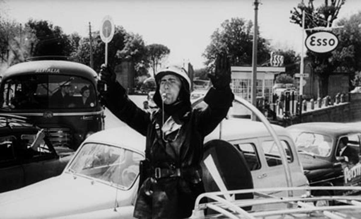 a screenshot of Alberto Soldi conducting traffic in Il Vigile