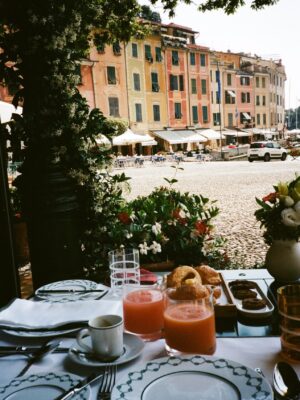 portofino aperitivo in piazzetta