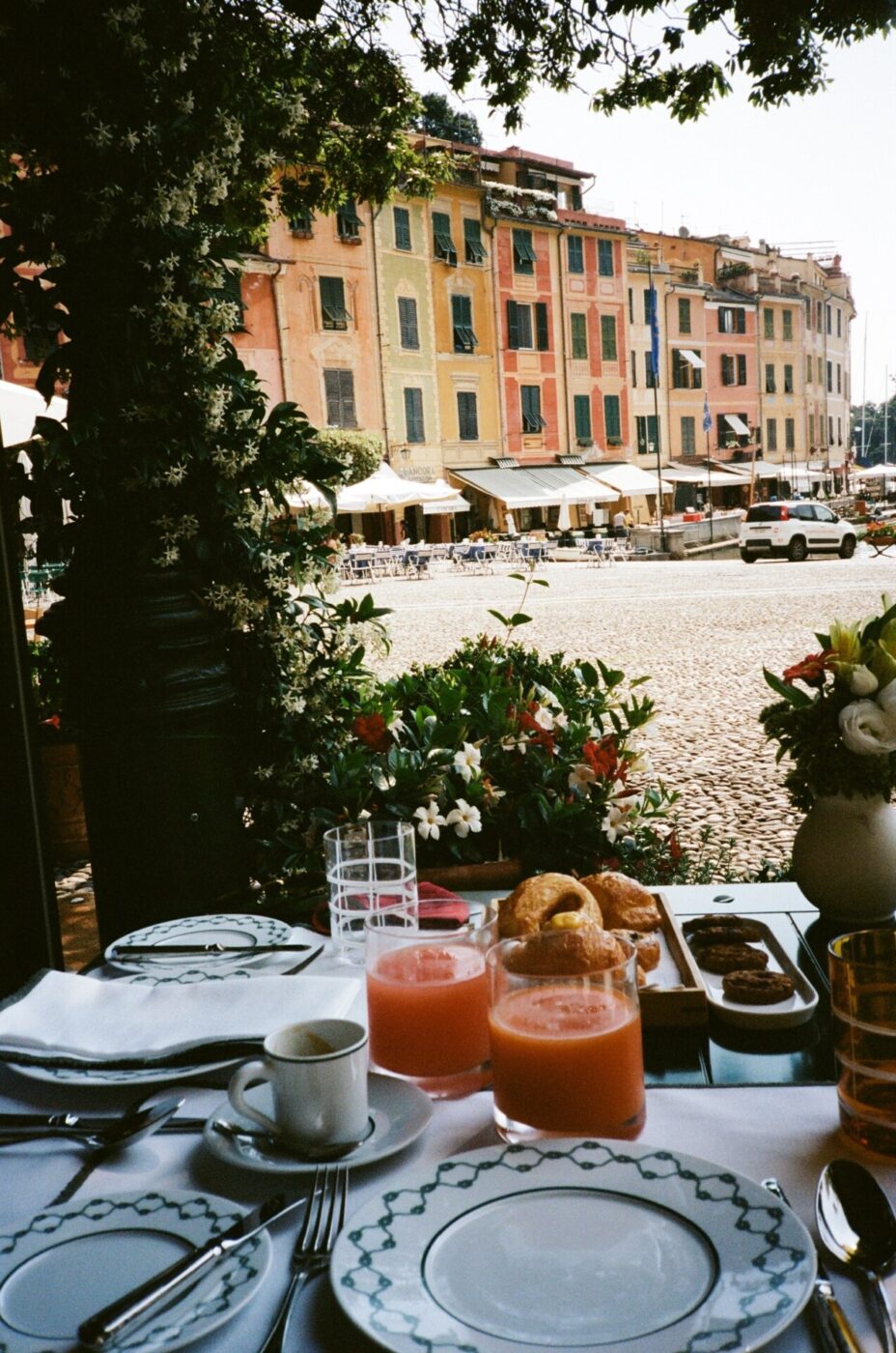 portofino aperitivo in piazzetta