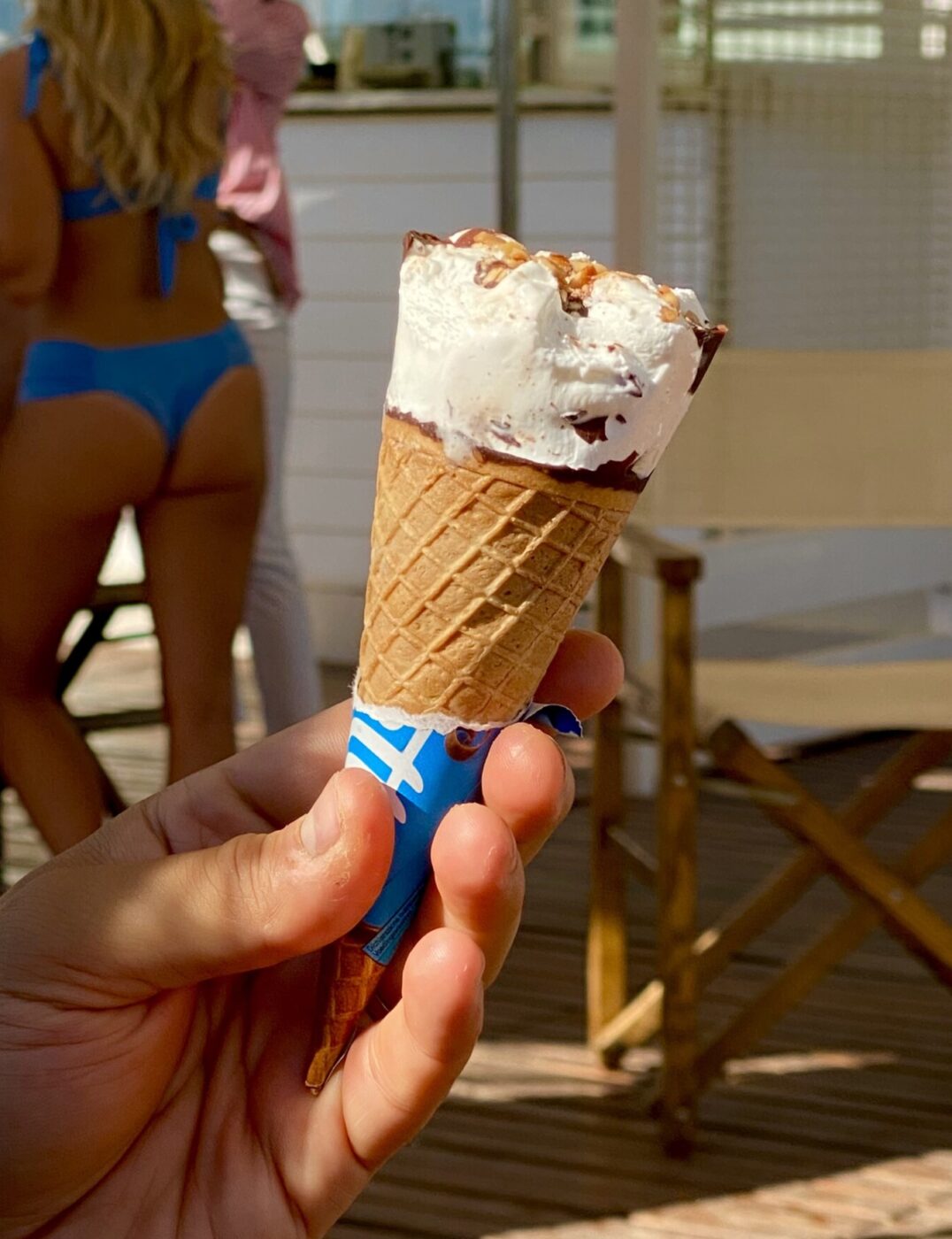 someone holding a cornetto at a bagni