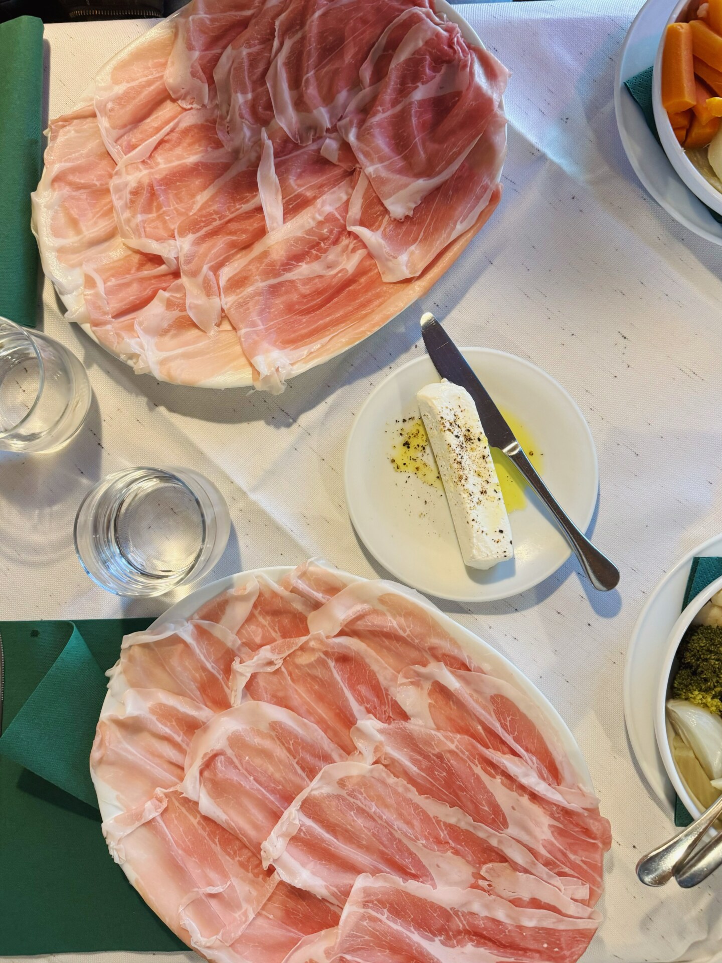 an image of two platters of Prosciutto San Daniele 20 mesi, Cordazzi