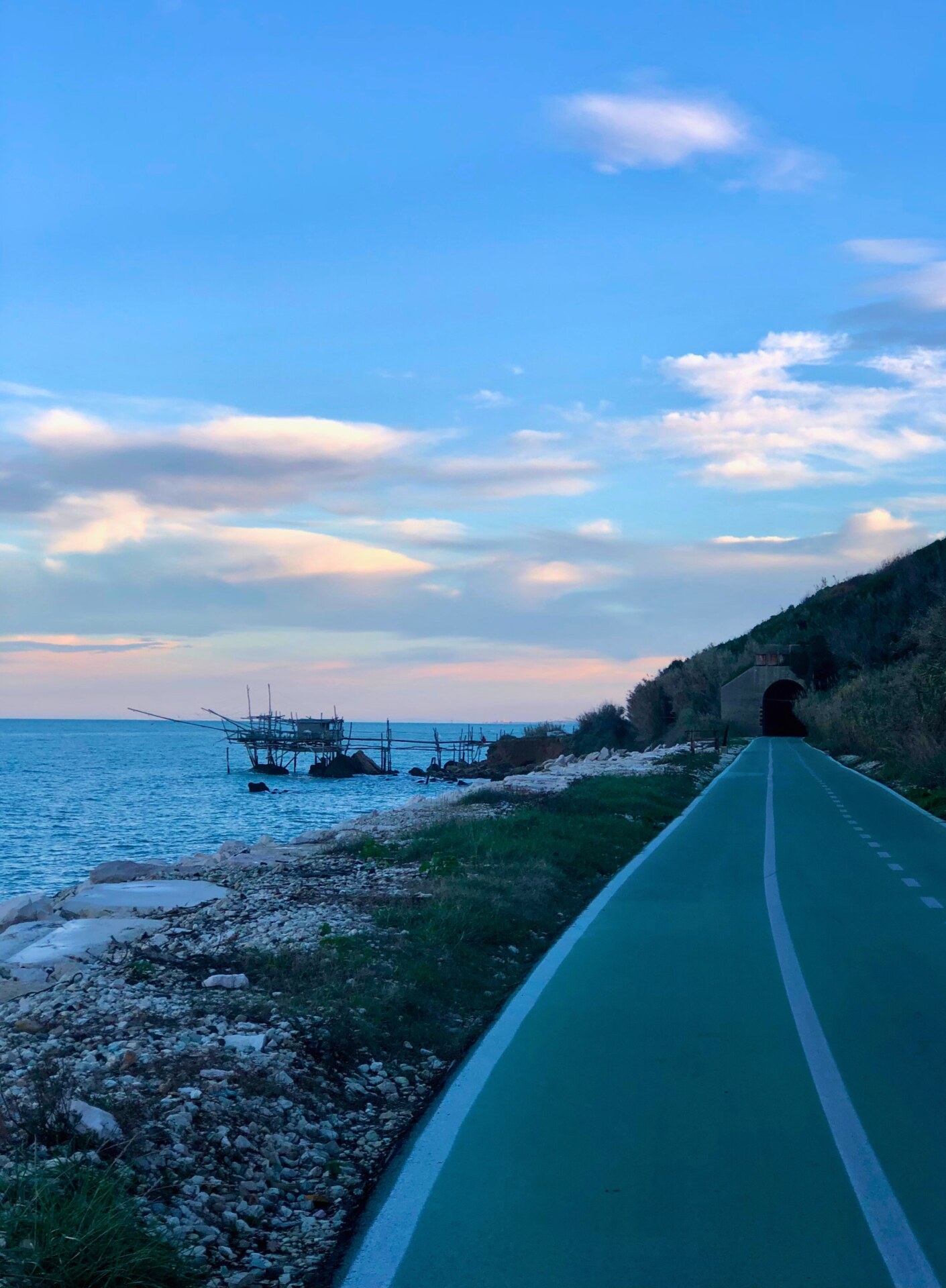 Via Verde in abruzzo with a trabocchi in the distance