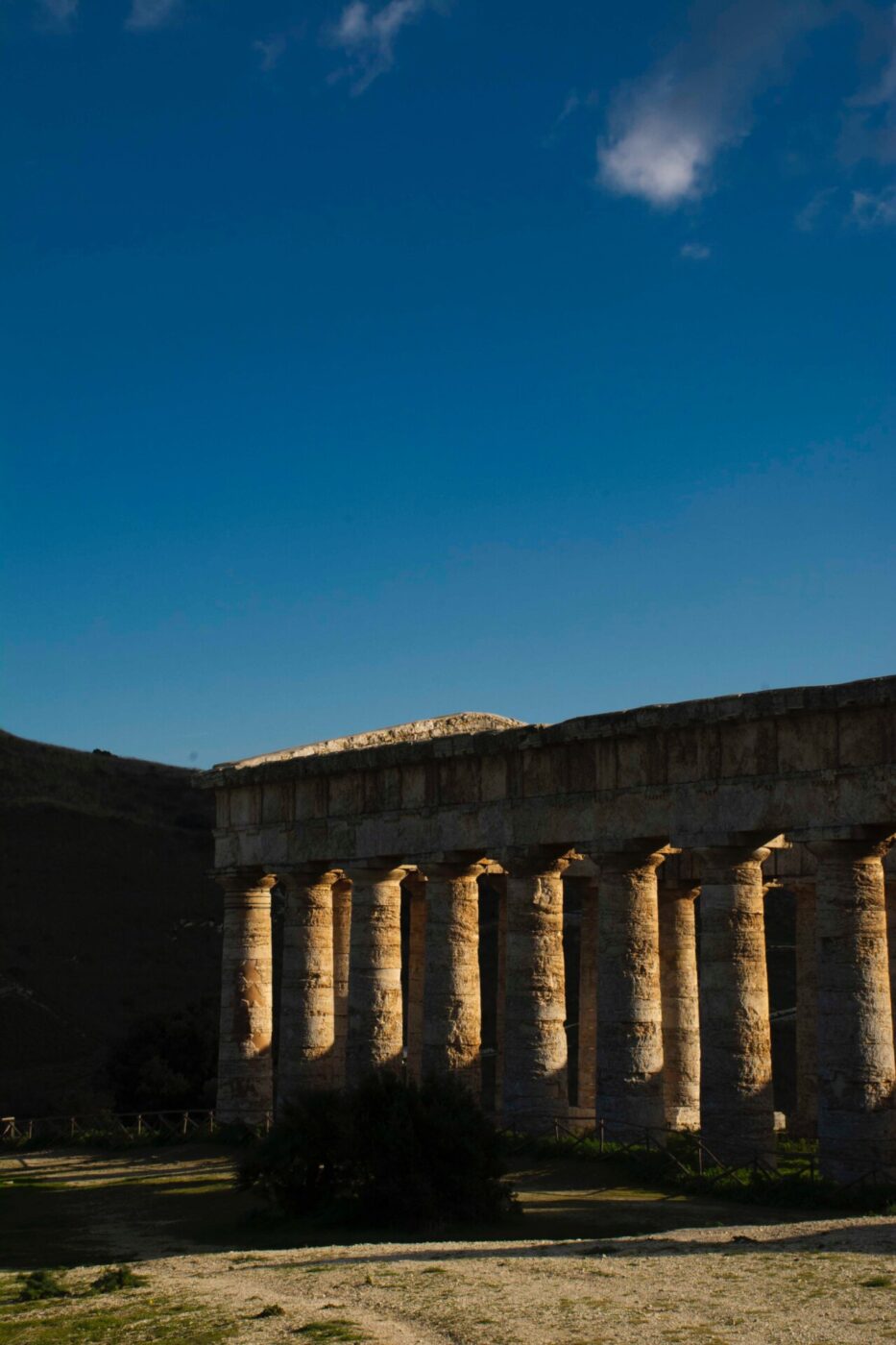 an image of the Segesta temple at night in Sicily
