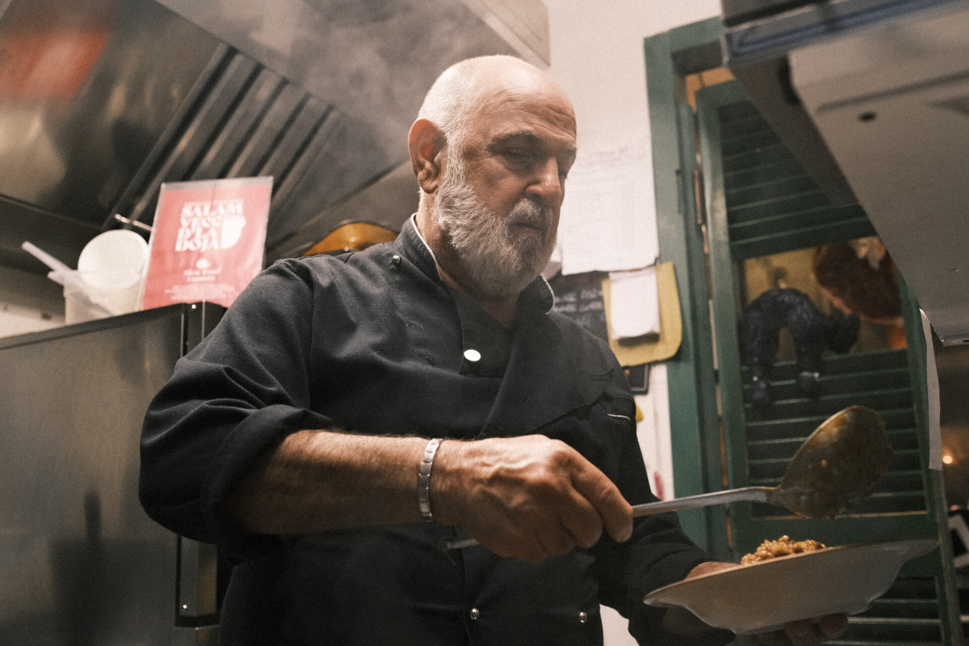 Rito preparing panissa al salto in his kitchen