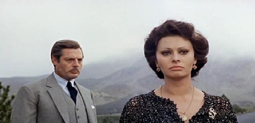 a film still of Sophia Loren and Marcello Mastroianni in Matrimonio All'Italiana