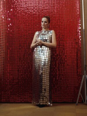 Mina as a metallic goddess in Alberto Caroli’s “Magic Dress”