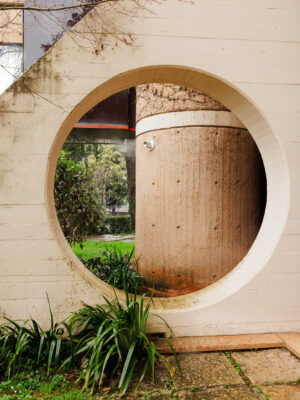 Villa Caffetto outdoor space with circle