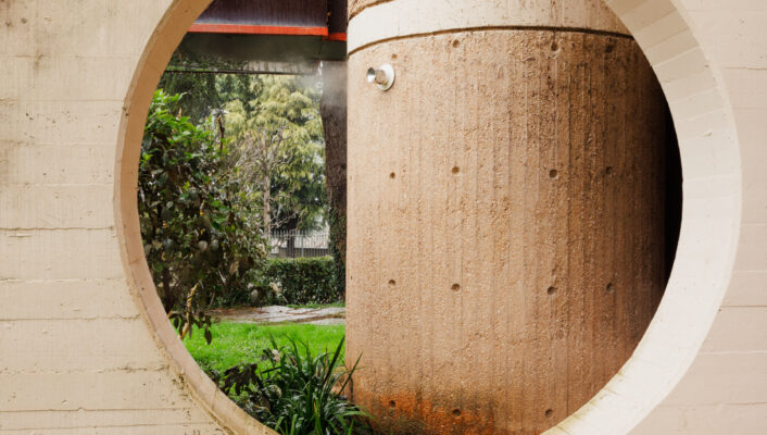 Villa Caffetto outdoor space with circle