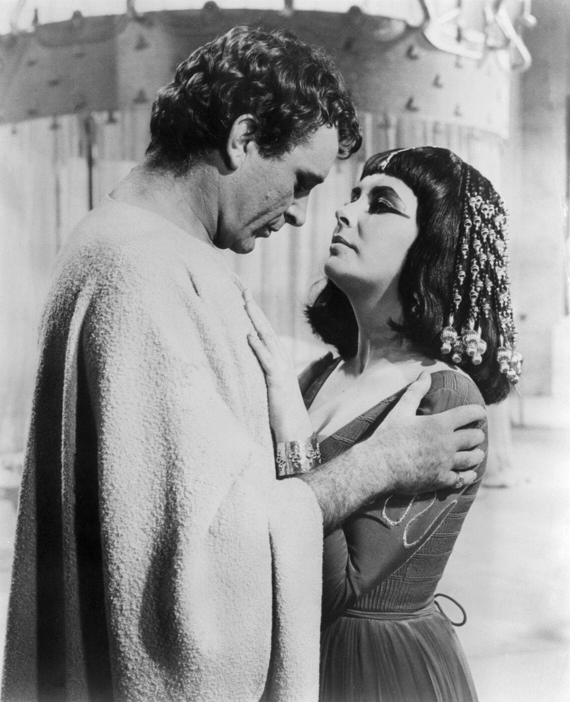 Richard Burton and Elizabeth Taylor in Cleopatra