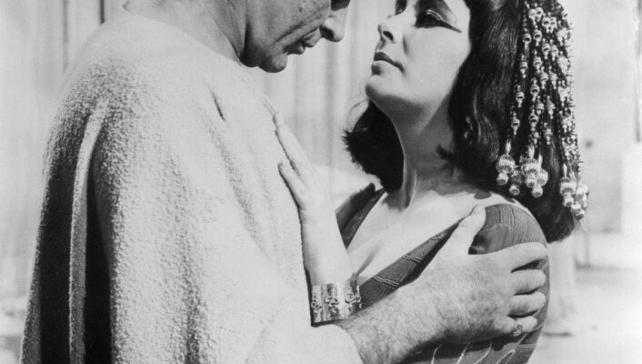 Richard Burton and Elizabeth Taylor in Cleopatra